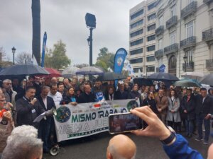 Protesta de la Guardia Civil y la Policía Nacional frente a Delegación del Gobierno